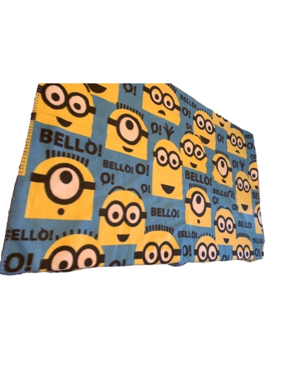 Despicable Me Minions Blue Yellow Fleece Throw Blanket One Size